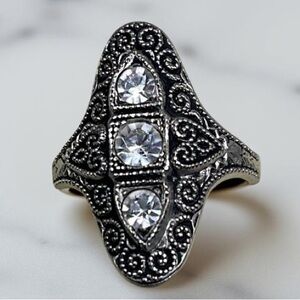 Vintage Victorian style deco design Silvertone stamped bright rhinestones Sz7